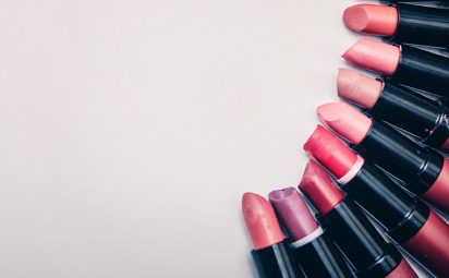 These techniques will help you keep your lipstick on all day