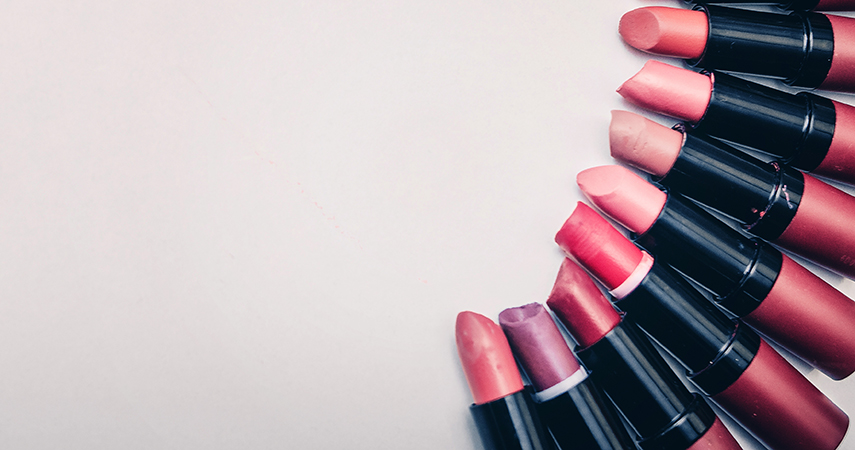 These techniques will help you keep your lipstick on all day