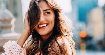 How to Use Dry Shampoo: How to Use Dry Shampoo the Right Way